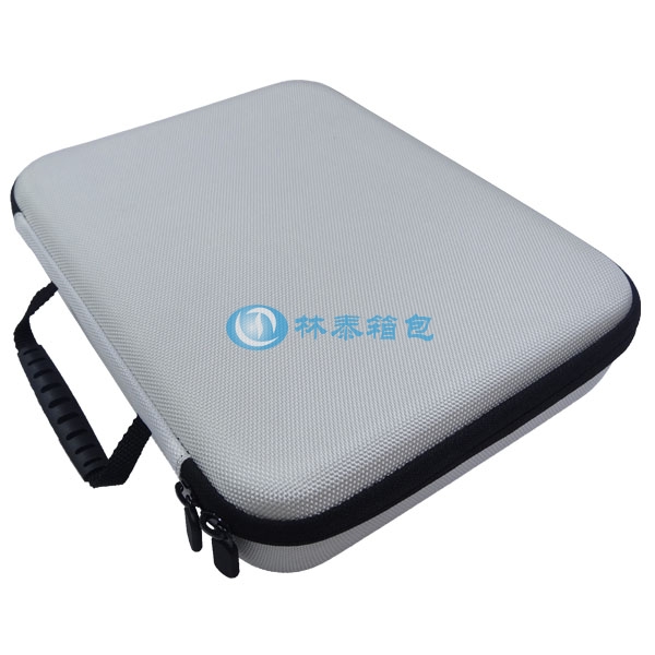 （非標(biāo)準(zhǔn)大號）銀色 EVA相機(jī)包轉(zhuǎn)角細(xì)節(jié)